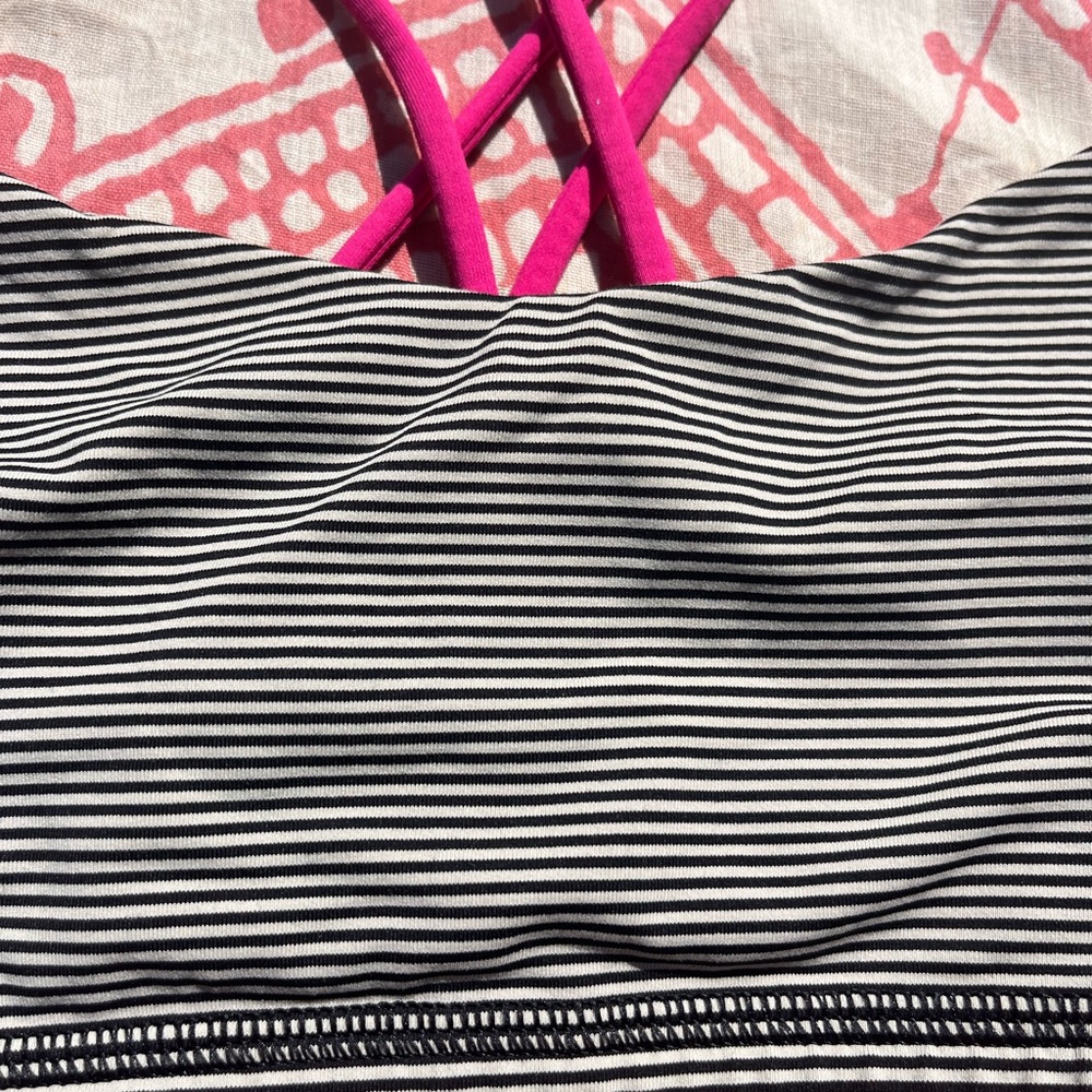 Lululemon Sports Bra - Picture 5 of 7